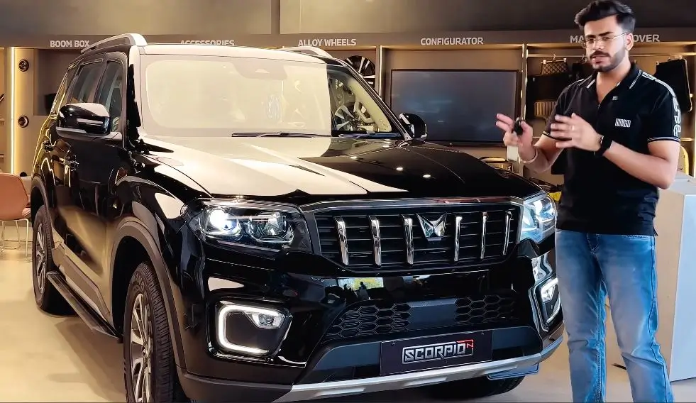 Mahindra Scorpio N Z8L 2026 front profile bold grille LED headlamps SUV India,, Mahindra Scorpio N 2026 front grille chrome finish LED projector headlights, Mahindra Scorpio N side view alloy wheels muscular body design 2026 model